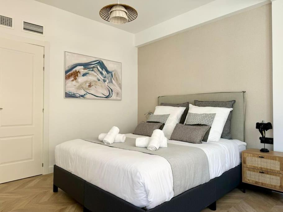 4Bd Central Soho Luxe Retreat Terrace 2Bh & Ac มาลากา ภายนอก รูปภาพ