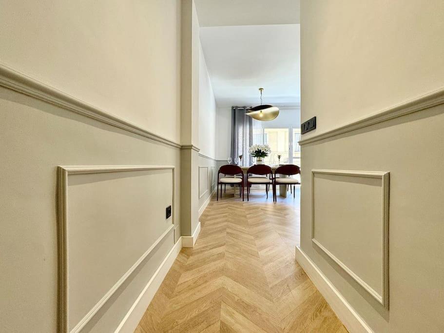 4Bd Central Soho Luxe Retreat Terrace 2Bh & Ac มาลากา ภายนอก รูปภาพ