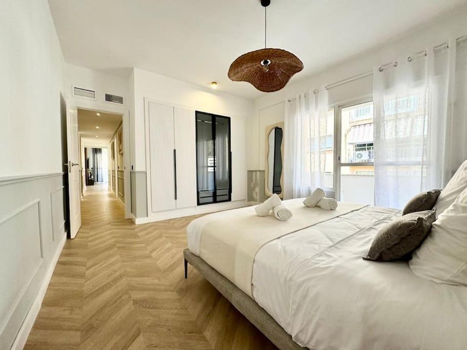 4Bd Central Soho Luxe Retreat Terrace 2Bh & Ac มาลากา ภายนอก รูปภาพ
