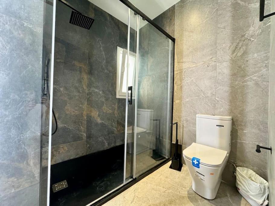 4Bd Central Soho Luxe Retreat Terrace 2Bh & Ac มาลากา ภายนอก รูปภาพ