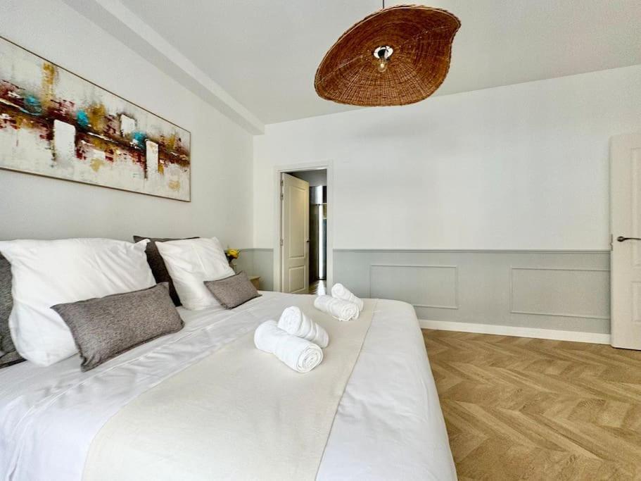 4Bd Central Soho Luxe Retreat Terrace 2Bh & Ac มาลากา ภายนอก รูปภาพ