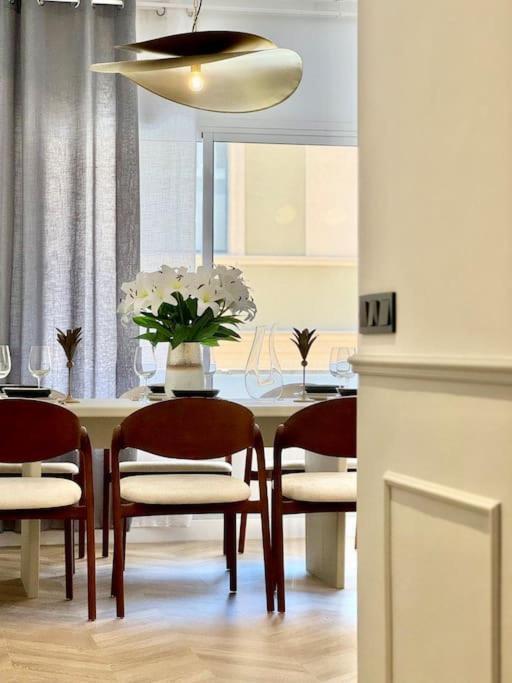 4Bd Central Soho Luxe Retreat Terrace 2Bh & Ac มาลากา ภายนอก รูปภาพ