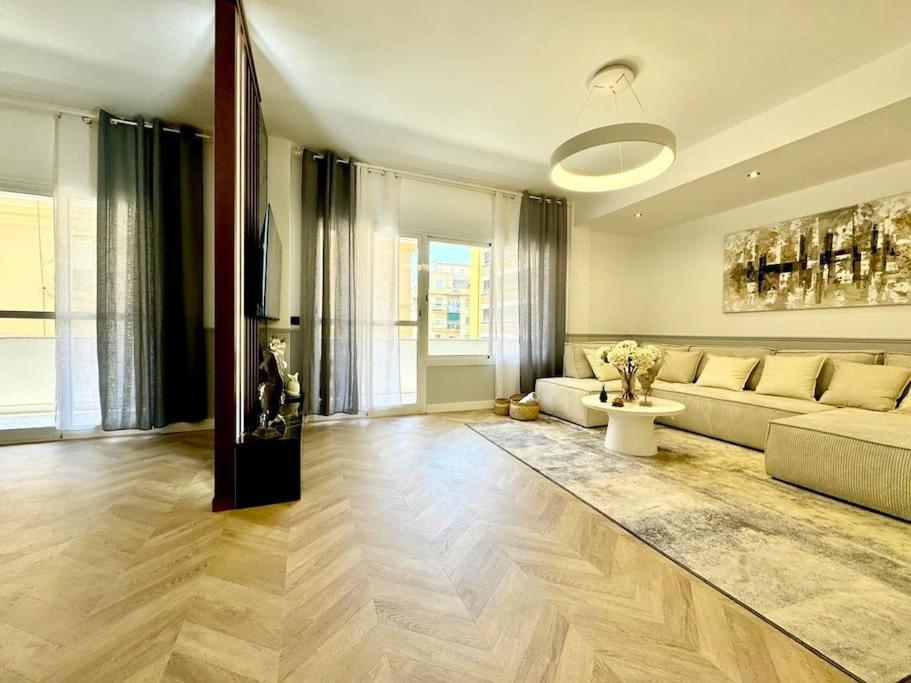 4Bd Central Soho Luxe Retreat Terrace 2Bh & Ac มาลากา ภายนอก รูปภาพ