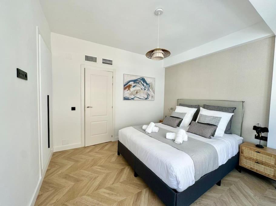 4Bd Central Soho Luxe Retreat Terrace 2Bh & Ac มาลากา ภายนอก รูปภาพ