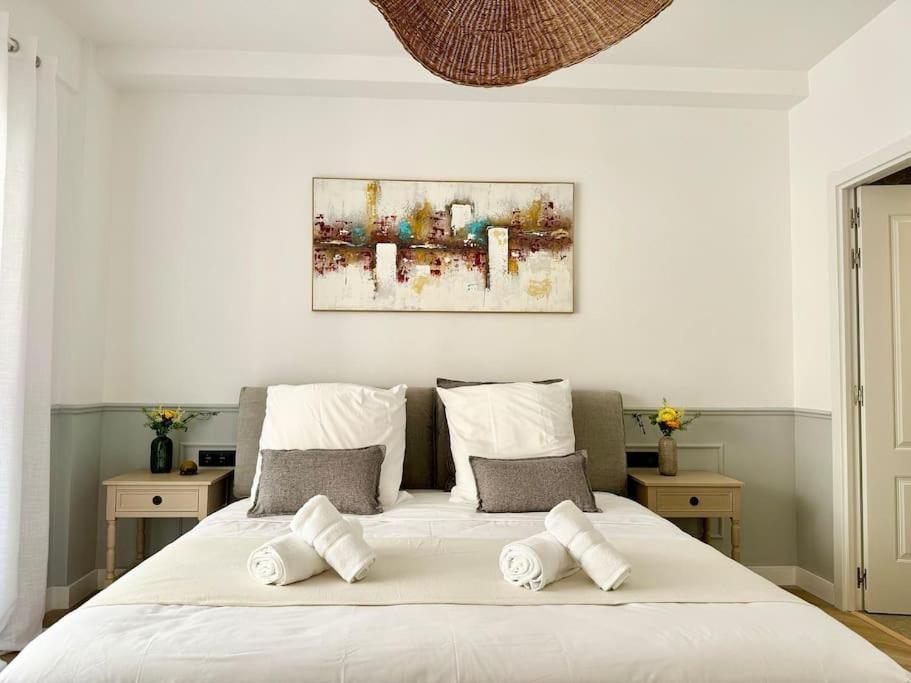 4Bd Central Soho Luxe Retreat Terrace 2Bh & Ac มาลากา ภายนอก รูปภาพ