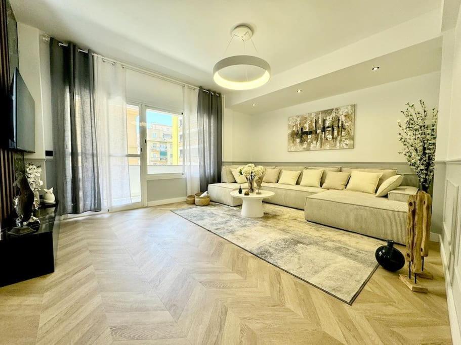 4Bd Central Soho Luxe Retreat Terrace 2Bh & Ac มาลากา ภายนอก รูปภาพ